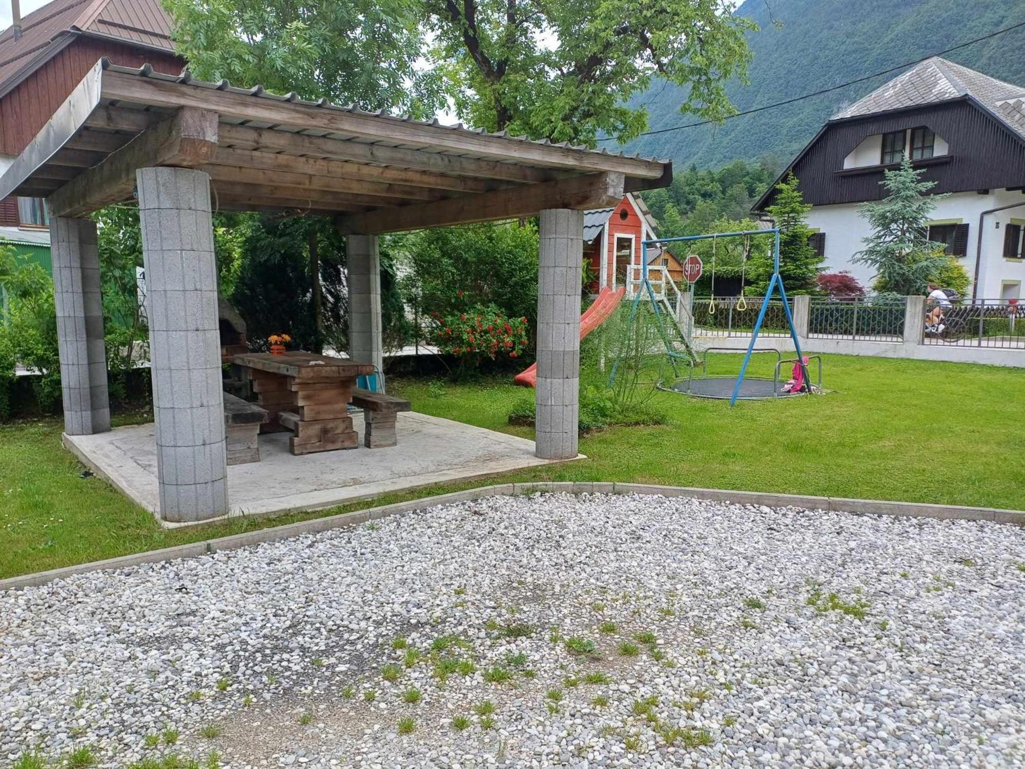 Apartmaji Slatenik Bovec Eksteriør bilde
