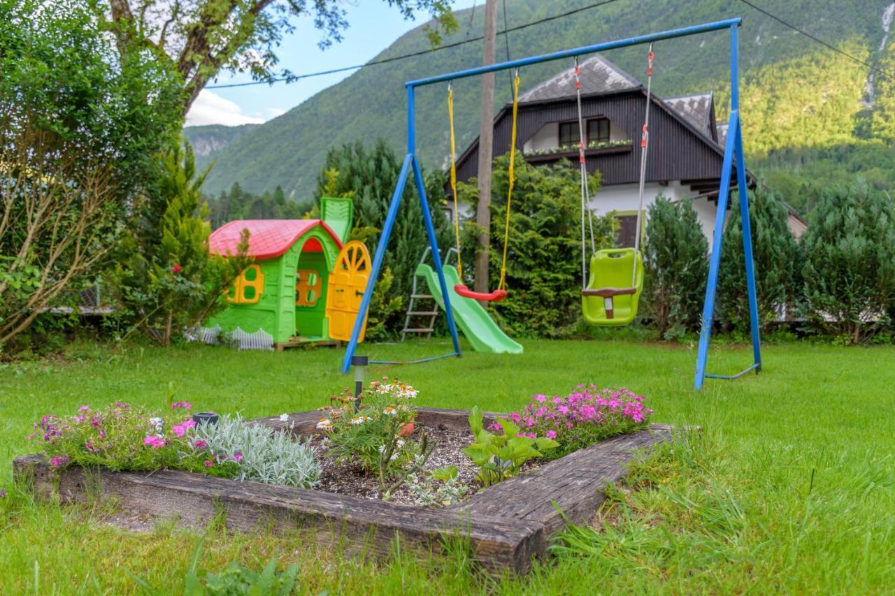 Apartmaji Slatenik Bovec Eksteriør bilde